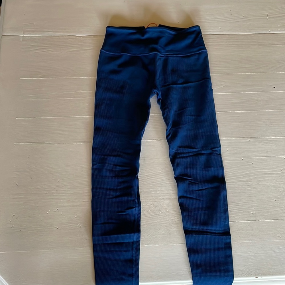 SOLD Fabletics ribbed leggings